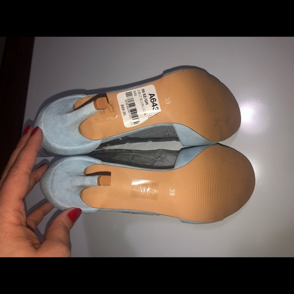 Women’s Powder Blue Sandals, Size 9 - Picture 5 of 5
